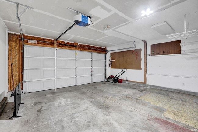 Building Photo - 1507 W Edinburgh Bend