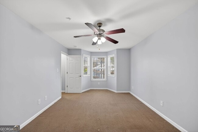 Building Photo - 3921 Riverlook Pkwy SE