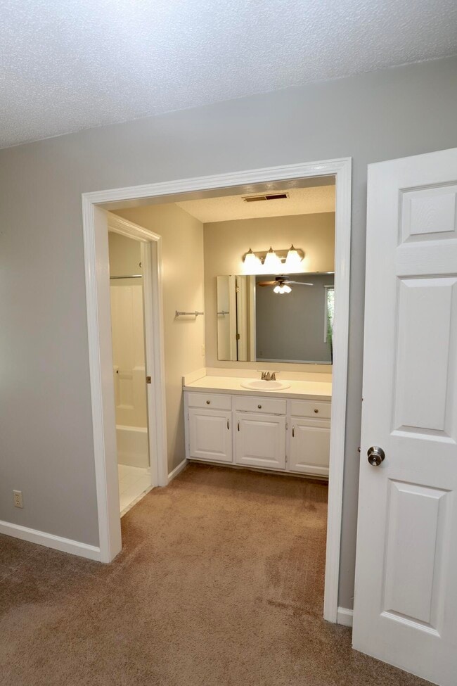 Building Photo - 1450 Morris Way Dr