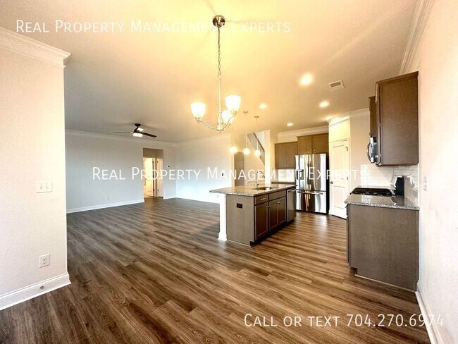 Building Photo - 2166 Black Forest Cove