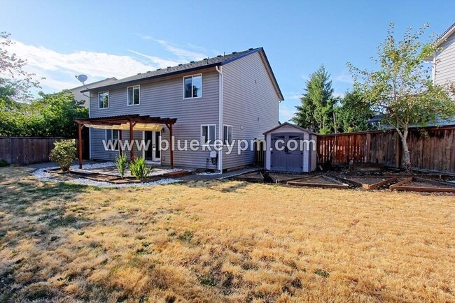 Building Photo - 4 Bed, 2.5 Bath Home in Cul-de-sac in Fisher's Landing East