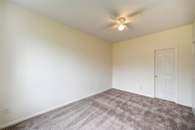 Building Photo - 11906 Dinosaur Valley Dr