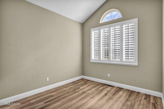 Building Photo - 6490 Brookview Cir