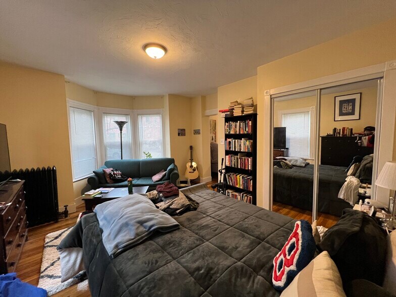 Building Photo - 15 Blake St