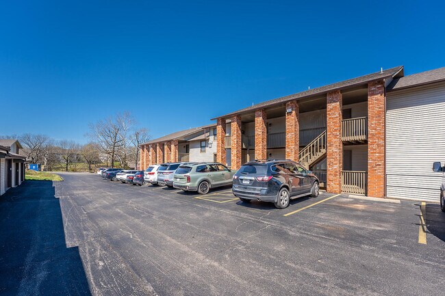 Building Photo - 133 Troon Dr