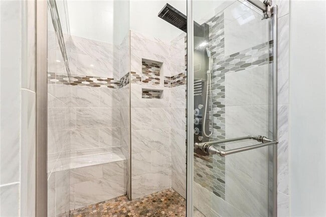 Building Photo - 511 Pine Valley Rd SE