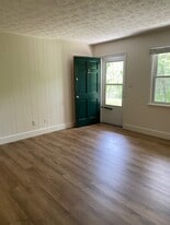Building Photo - 68 Webb Cove Rd