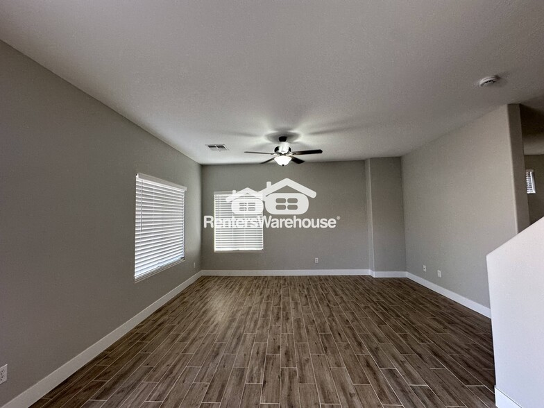 Building Photo - 10992 W Manzanita Dr