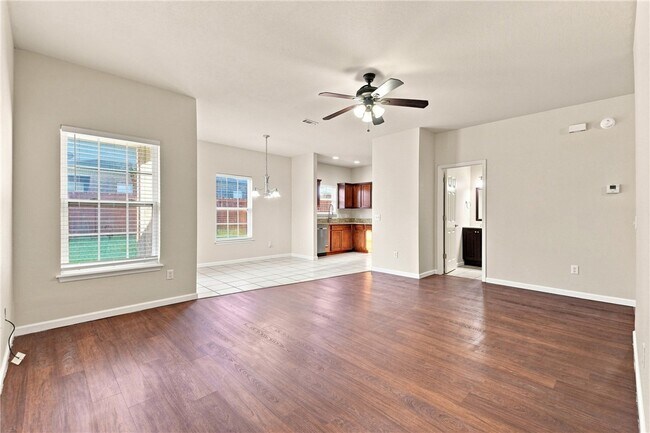 Building Photo - 3207 SW Deerfield Blvd