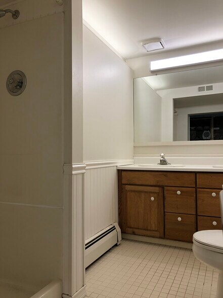 Building Photo - 2908 Lincoln Hill Rd