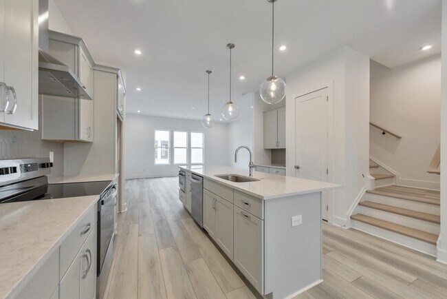 Building Photo - 517 Motivation Cir NW