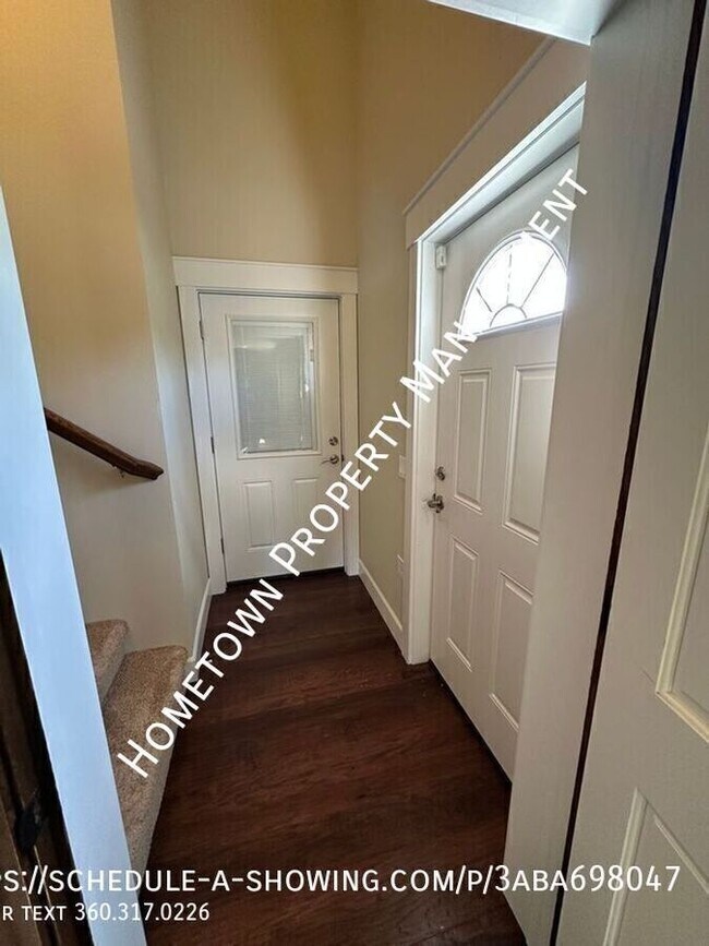 Building Photo - 4047 Legacy Dr NE