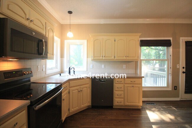 Building Photo - Blue Valley Schools w/ Wood Floors, Finish...