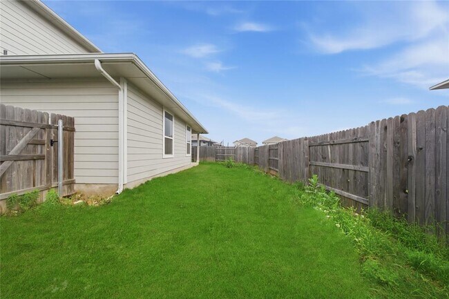 Building Photo - 123 White Dunes Dr