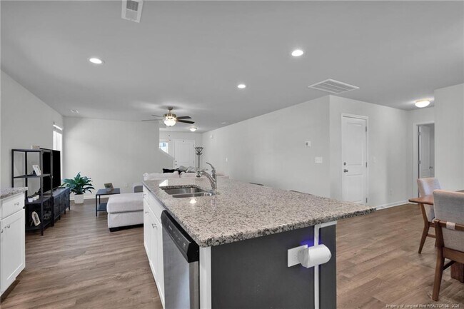 Building Photo - 156 Chinook Ln