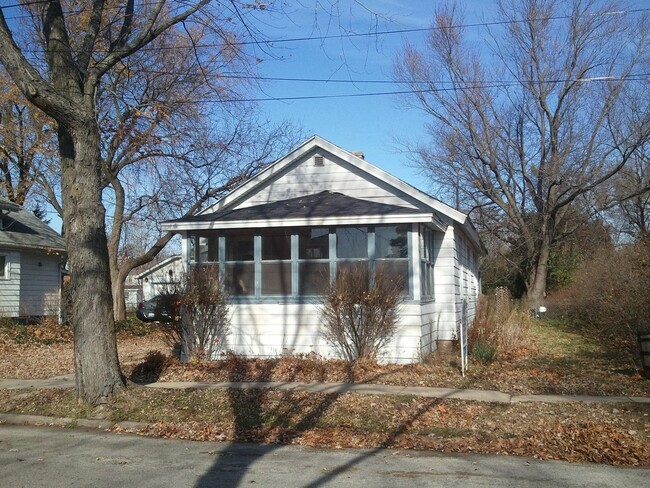 Primary Photo - 2 Bedroom House