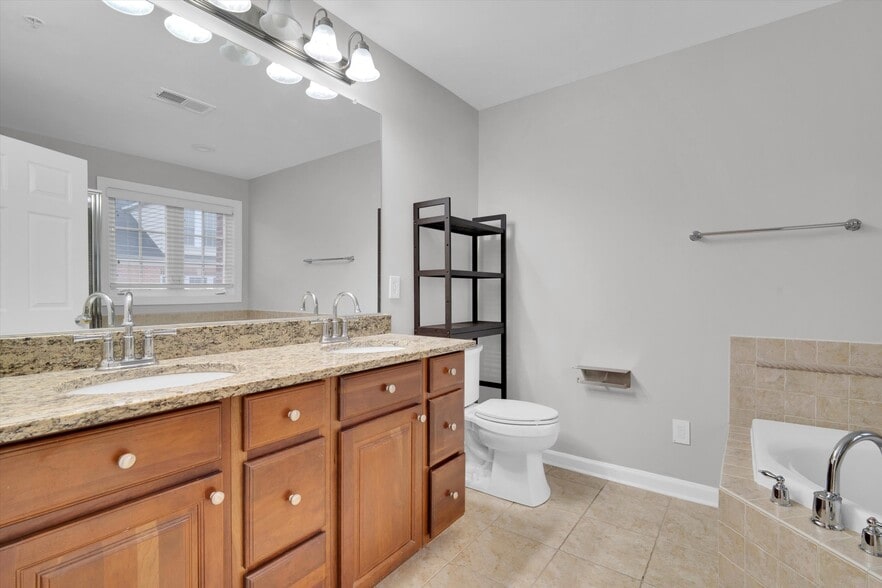 Building Photo - 7974 Vigne Ct