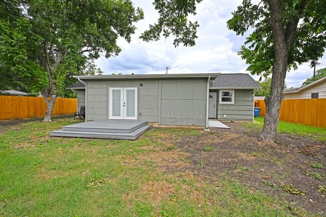 Building Photo - 442 Rothe Loop