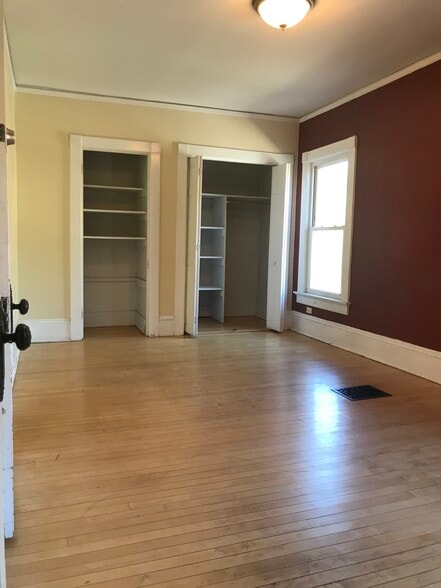 Building Photo - 3316 N Downer Ave