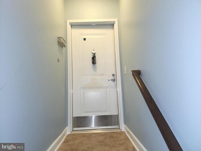 Building Photo - 2610 Sheridan Rd SE