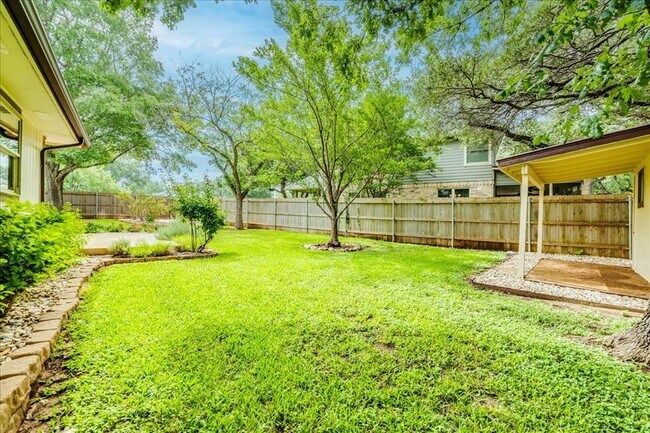 Building Photo - 16517 Spotted Eagle Dr