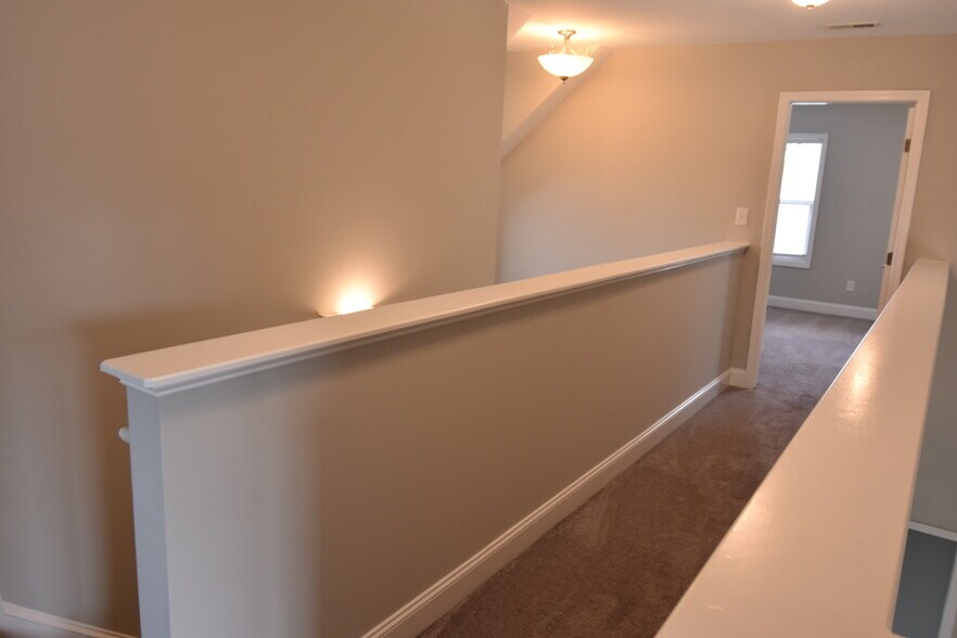 Building Photo - 1308 Teddy Rd