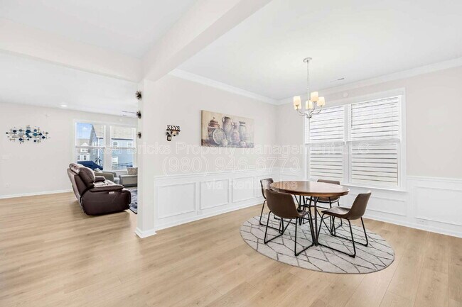 Building Photo - 104 Winterberry St