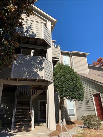 Building Photo - 2519 Stockbridge Dr