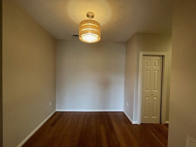 Building Photo - PRICE REDUCTION!!!  LOVELY 2 BEDROOM CONDO...