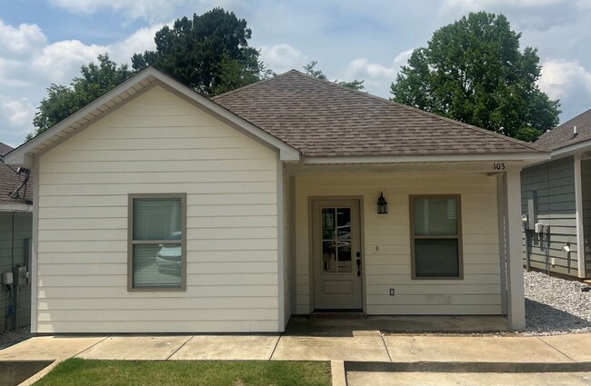 Primary Photo - 2BD/2BA FOR RENT