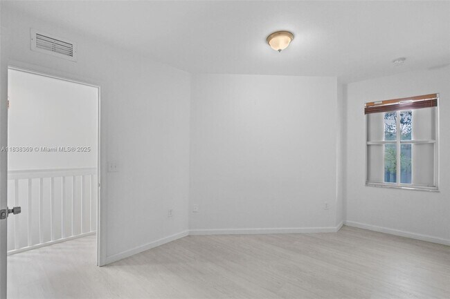 Building Photo - 8206 SW 29th St