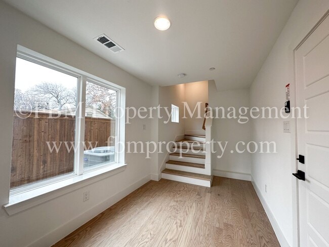 Building Photo - 2610 Kimsey Dr