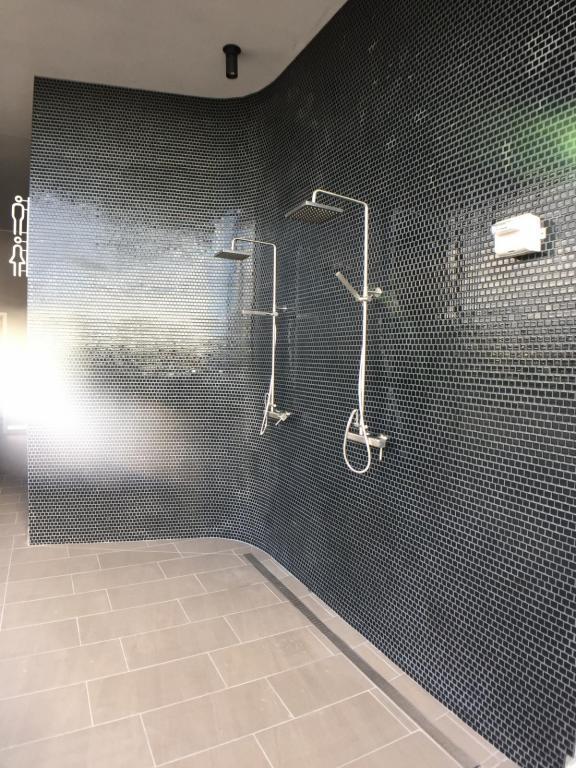 Building Photo - 1001 Queen St