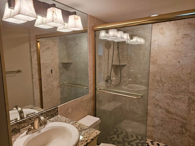 Building Photo - 1501 S Flagler Dr