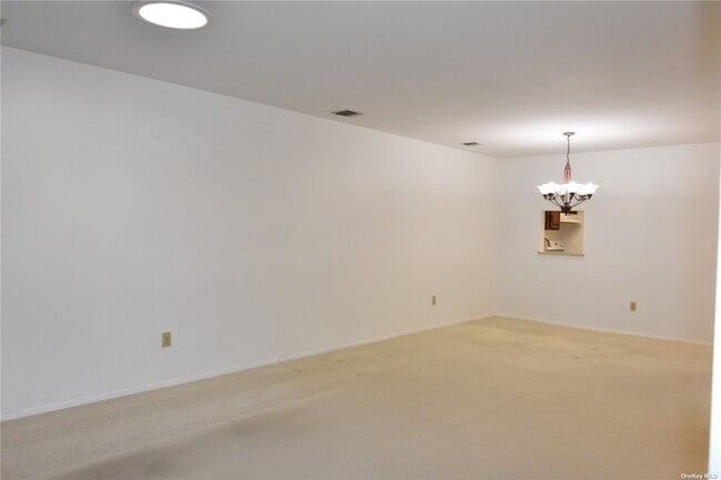 Building Photo - 76 Knolls Dr