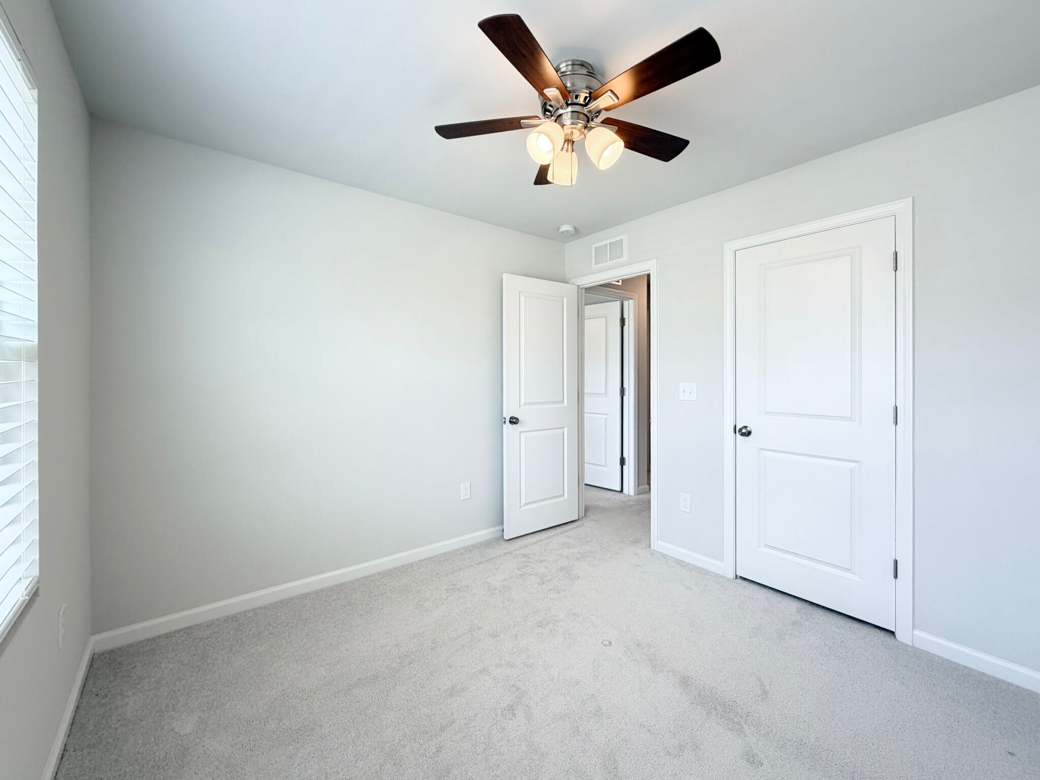 Building Photo - 3018 Brellon Ln