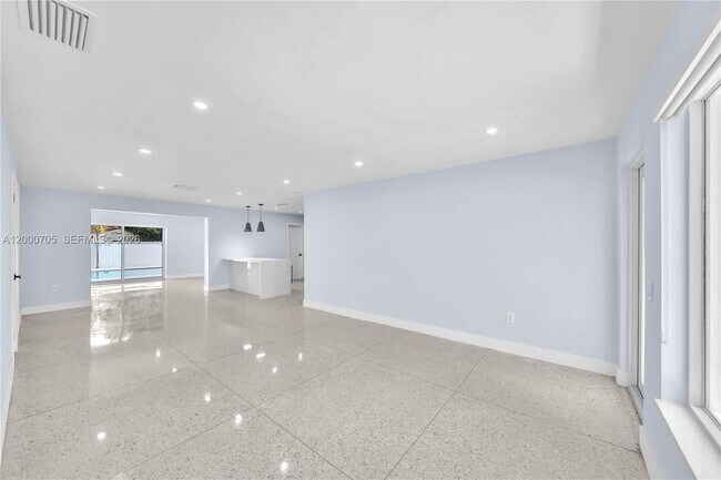 Building Photo - 2311 SW 23rd St