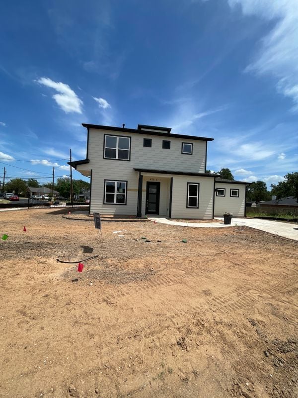 Building Photo - 4701 Wally Ave