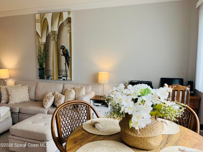 Building Photo - 625 Ocean Park Ln