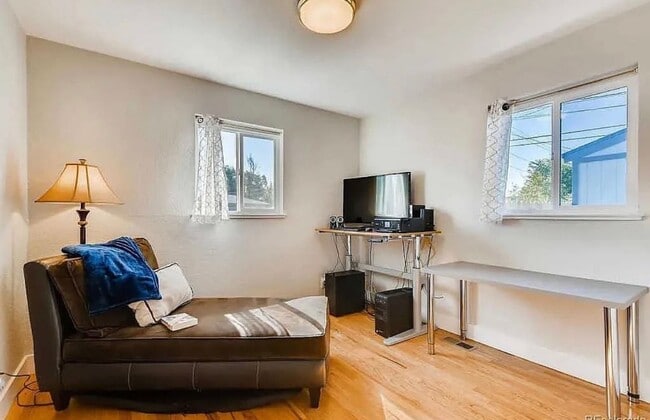 Building Photo - North Park Hill neighborhood Available in July