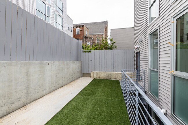 Building Photo - 1520 N Marshall St