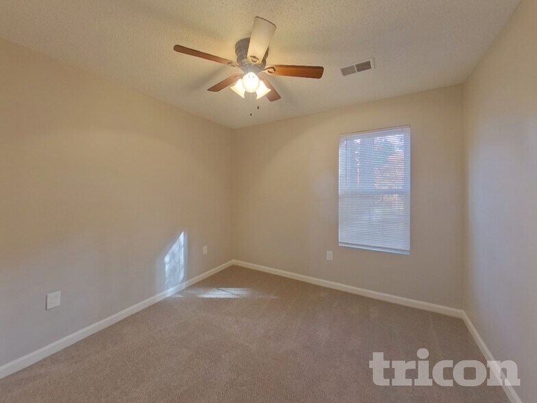 Building Photo - 1 Tomafield Ct