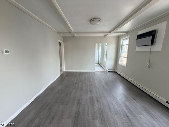 Building Photo - 413 Beardsley Ave