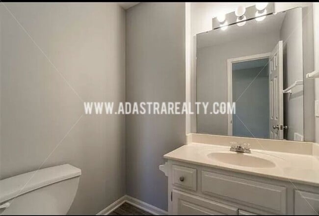 Building Photo - Spacious 3 Bed/2.5 Duplex in Louisburg-Available in MARCH!!