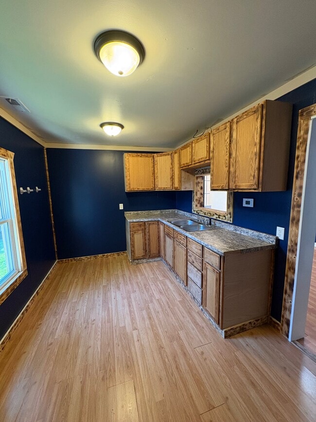 Building Photo - 627 Houser Dr
