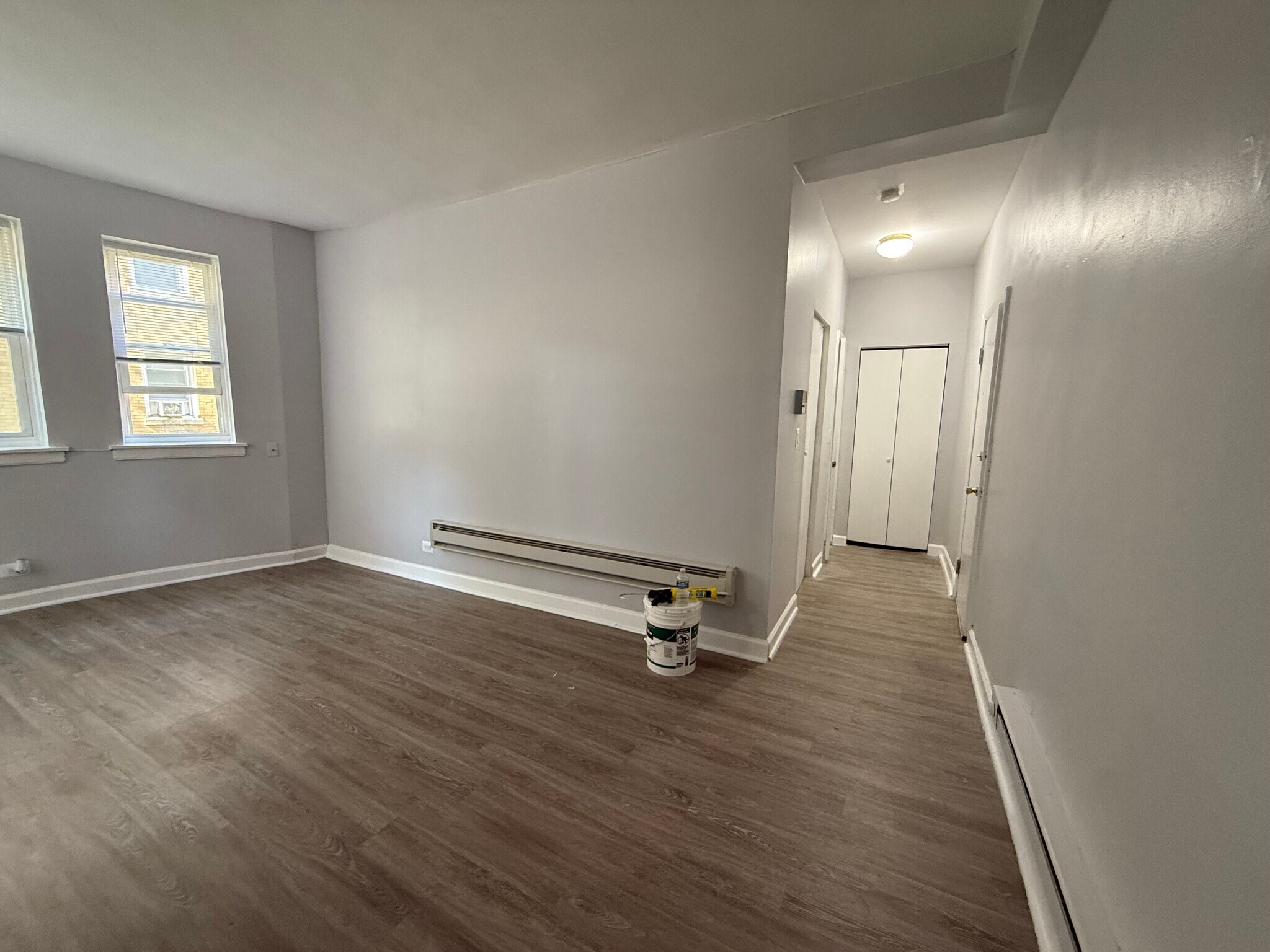 Building Photo - 4527 N Malden St