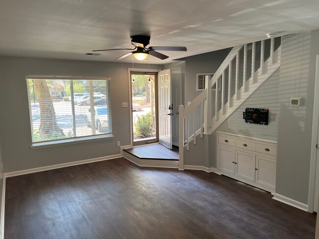 Building Photo - 4118 N Course Dr
