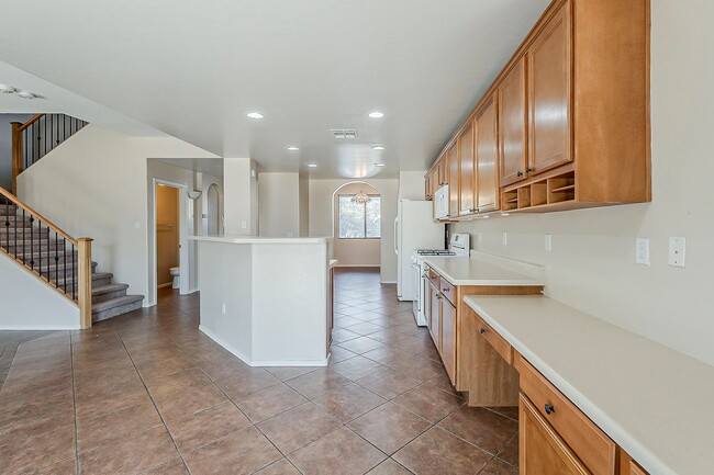 Building Photo - Pet-Friendly 4 Bedroom Rental in Tucson wi...