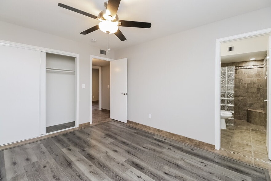 Building Photo - 1811 N Cheri Lynn Dr