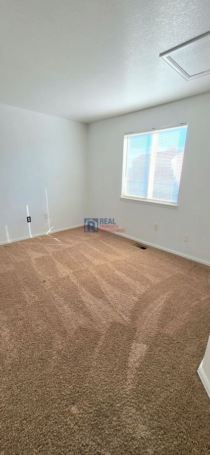 Building Photo - 5234 S Nepal Way